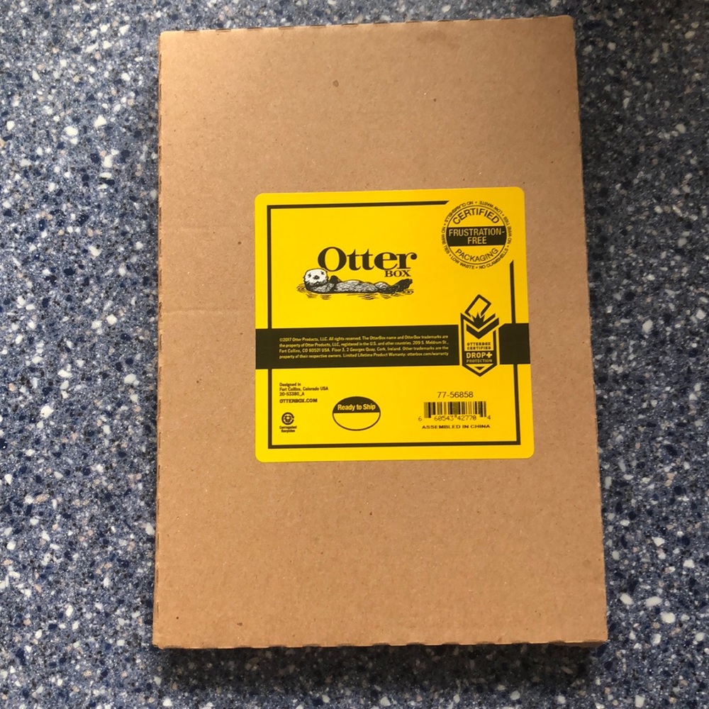 Brand new OtterBox commuter series phone case